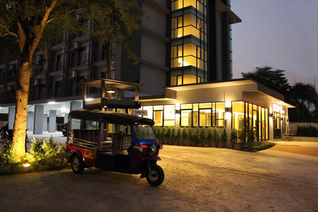 The Harmony Ville Phitsanulok Exteriör bild